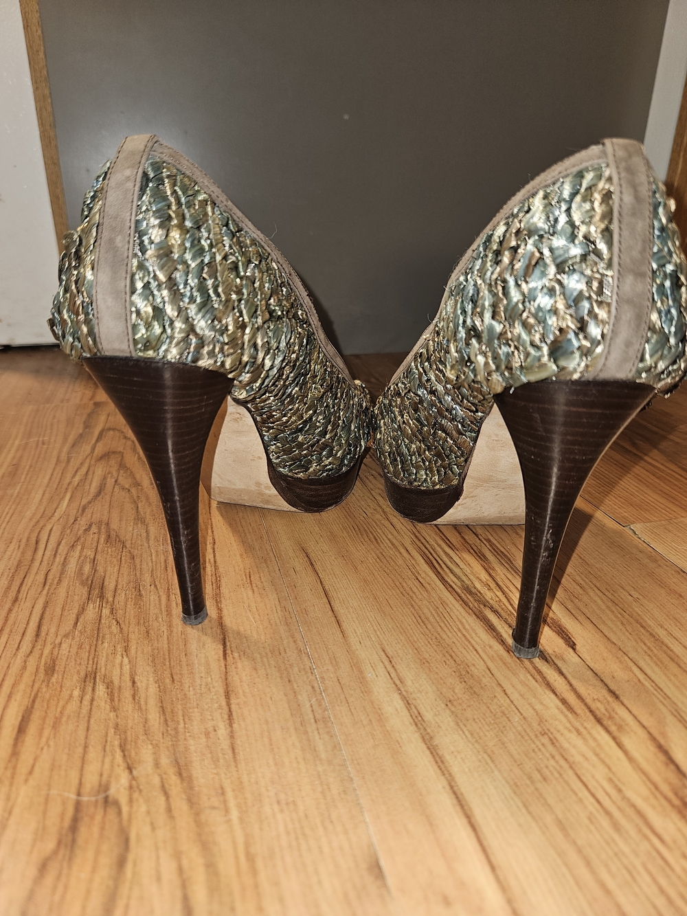 Stuart Weitzman Swoon Platforms - Picture 5 of 5